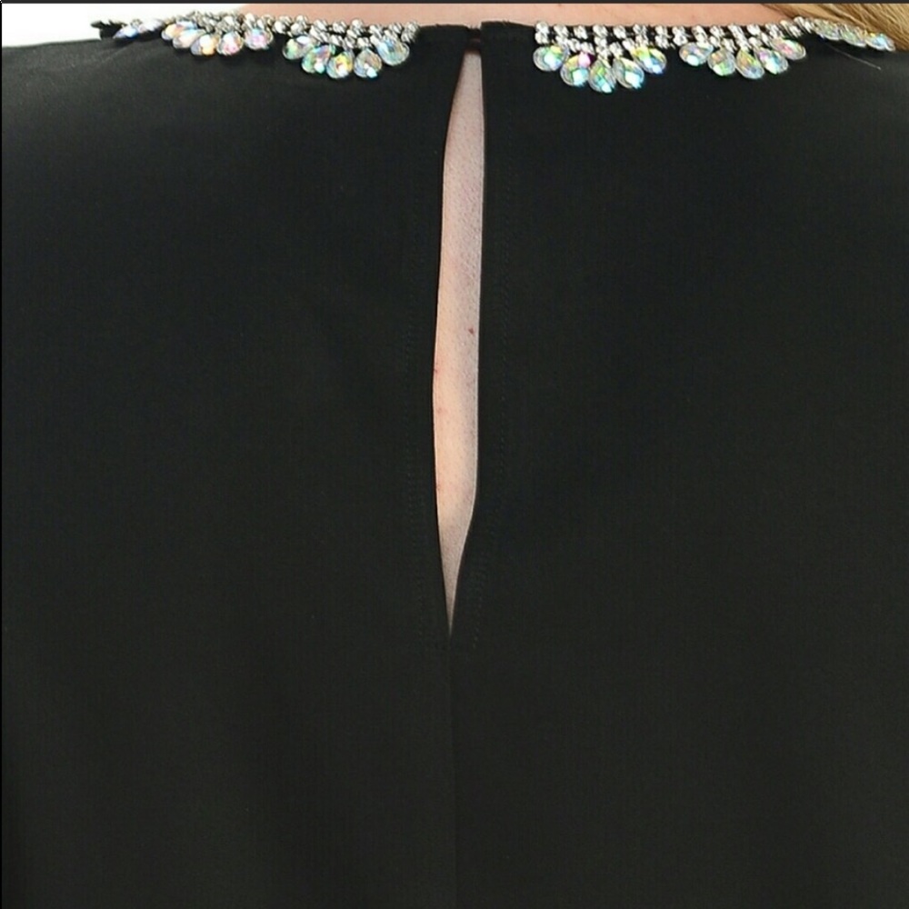 ⭐️ Gorgeous Plus Size Black Dress with jewels! ⭐️ - Picture 4 of 5